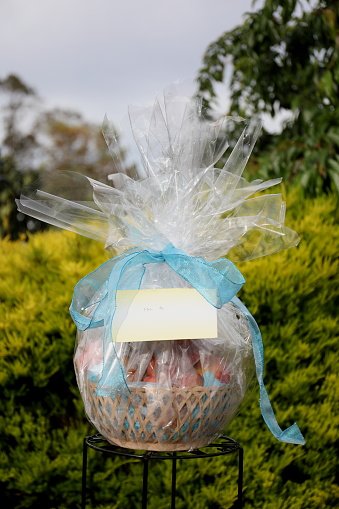 Gift Bags / Gift Paper / Cellophane / Gift Bow