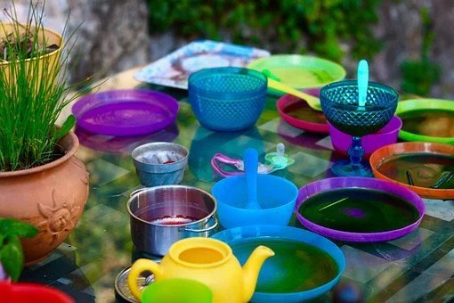 Plates / Cups / Bowls (Plastic)