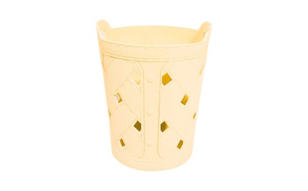 4" x 4.75" Plastic Basket - Image 4