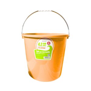 4 Gallon Plastic Bucket w/ Iron Handle